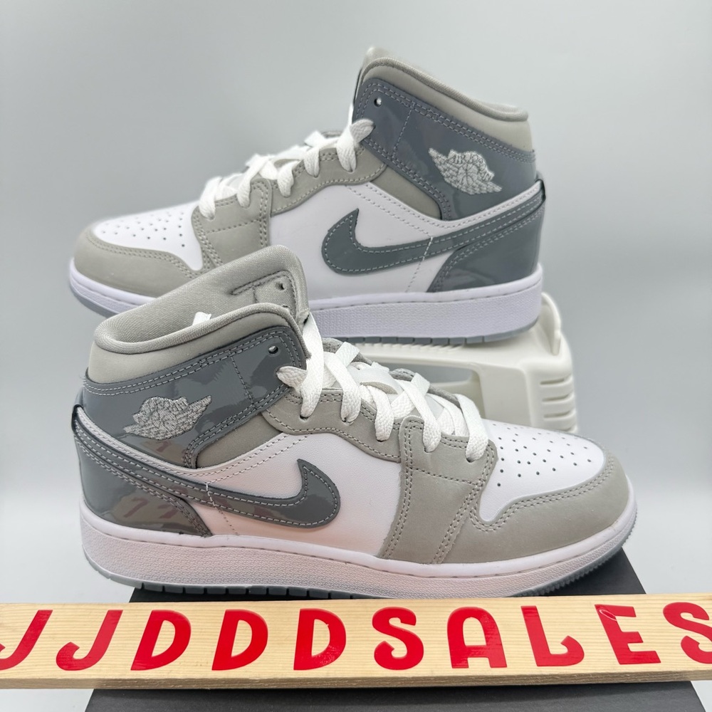 Nike Air Jordan 1 Mid Cool Grey White HF3193-100 GS Size 4.5Y